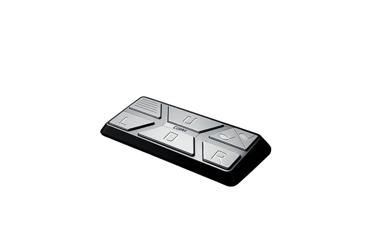 Professional hitting mat and impact surface simulating real fairway conditions at Diamond Golf Zon